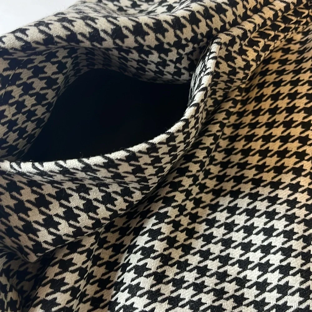 J. Crew Black and White Smocked Pull On Mini Skirt Sz 6 - Picture 4 of 10